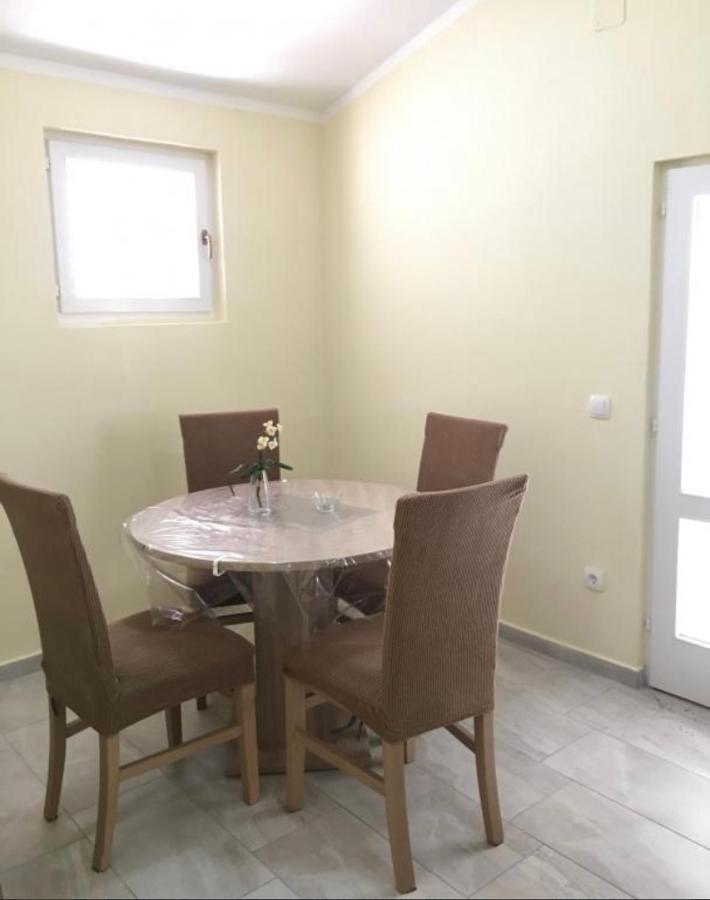 Apartmani Veronika Sukošan Esterno foto