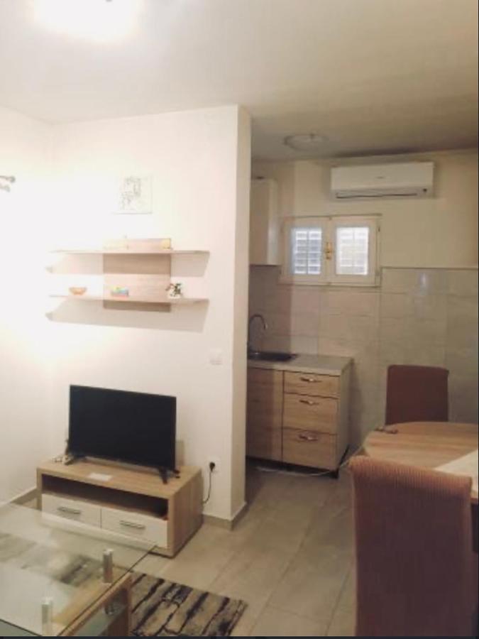Apartmani Veronika Sukošan Esterno foto