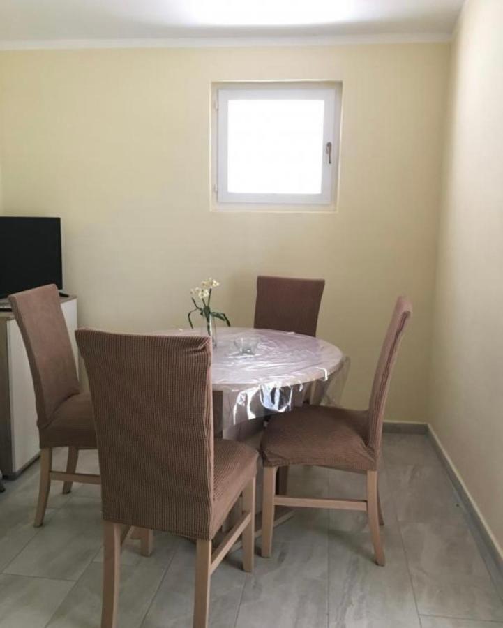 Apartmani Veronika Sukošan Esterno foto